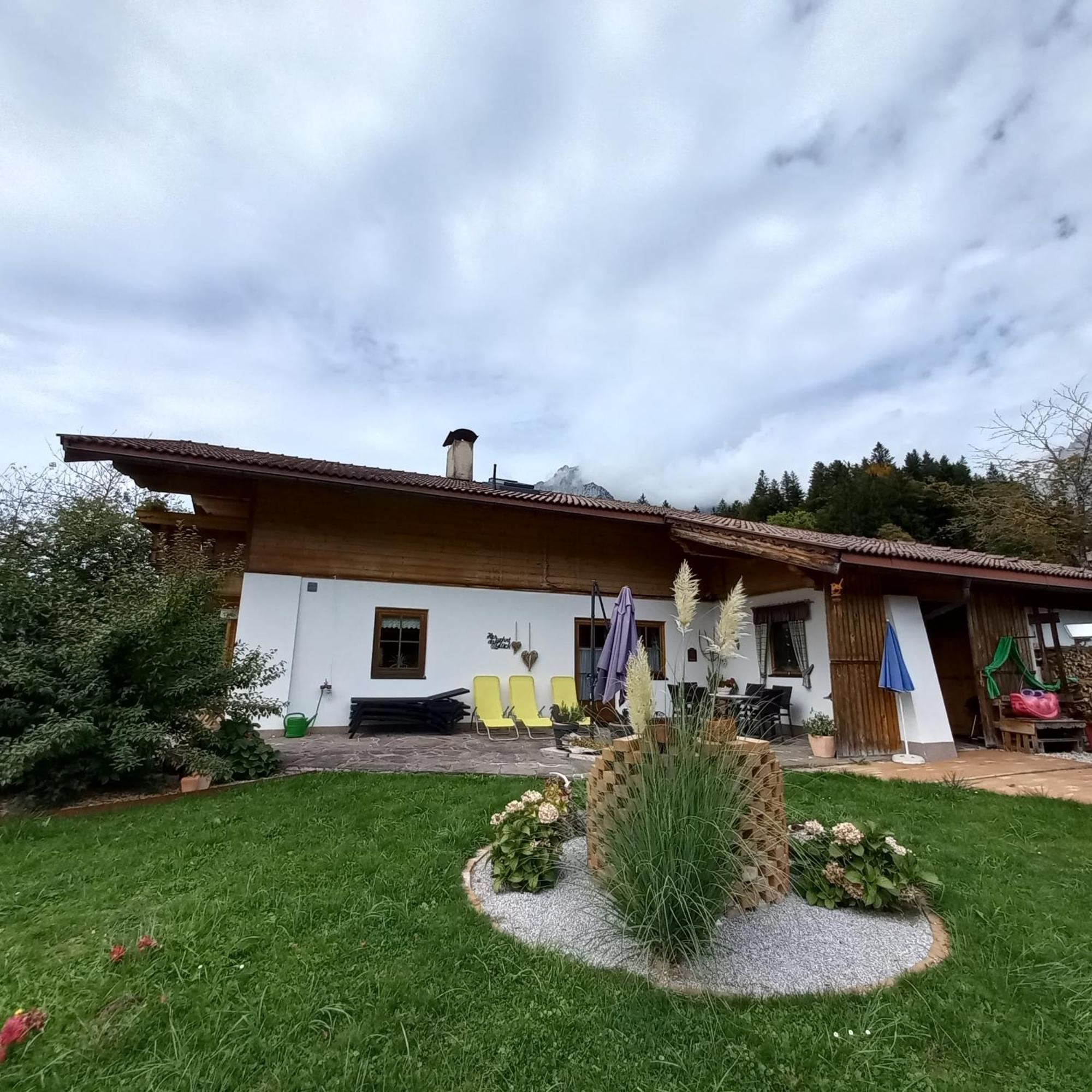 Chalet Gluecklich Sein... المو المظهر الخارجي الصورة