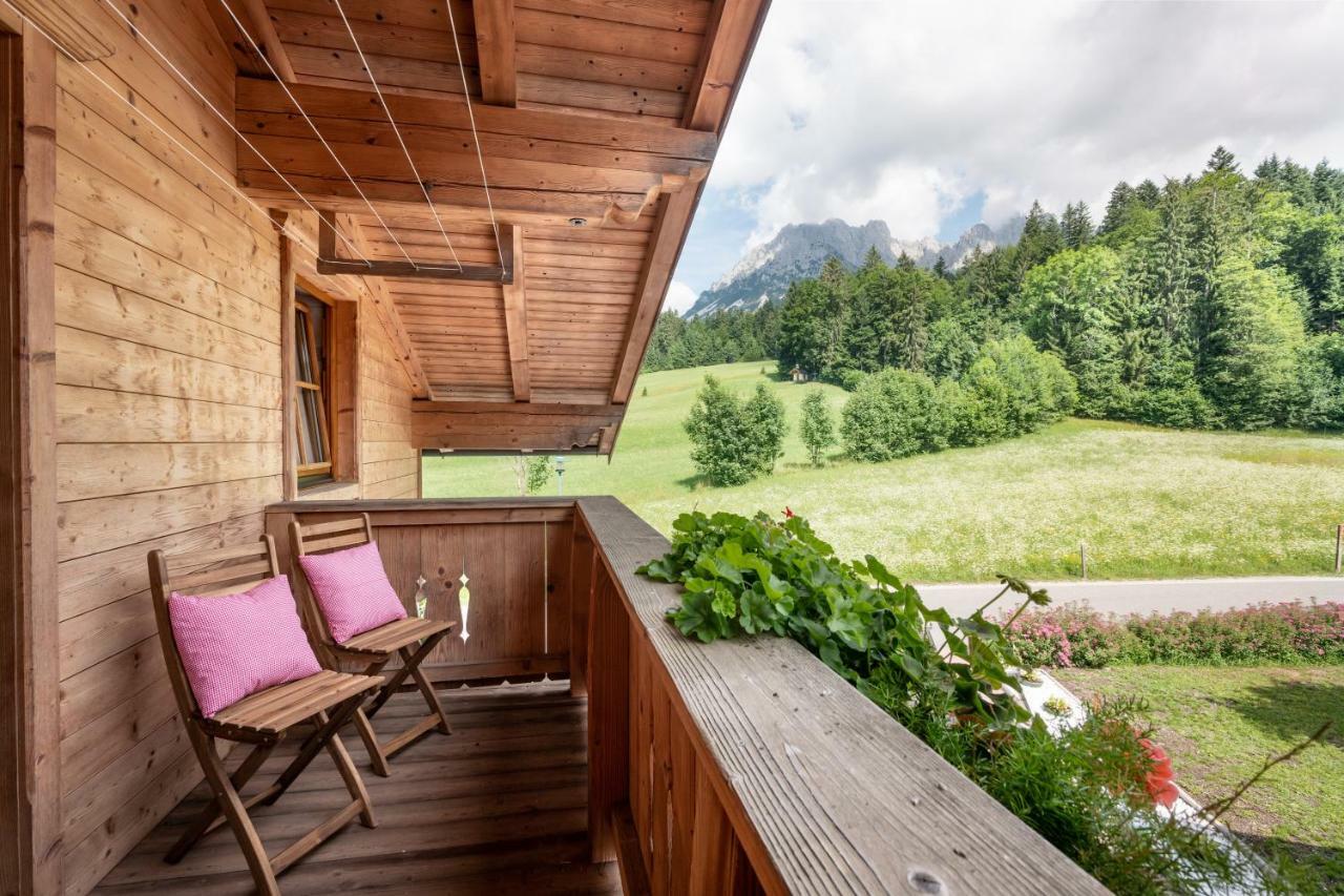 Chalet Gluecklich Sein... المو المظهر الخارجي الصورة